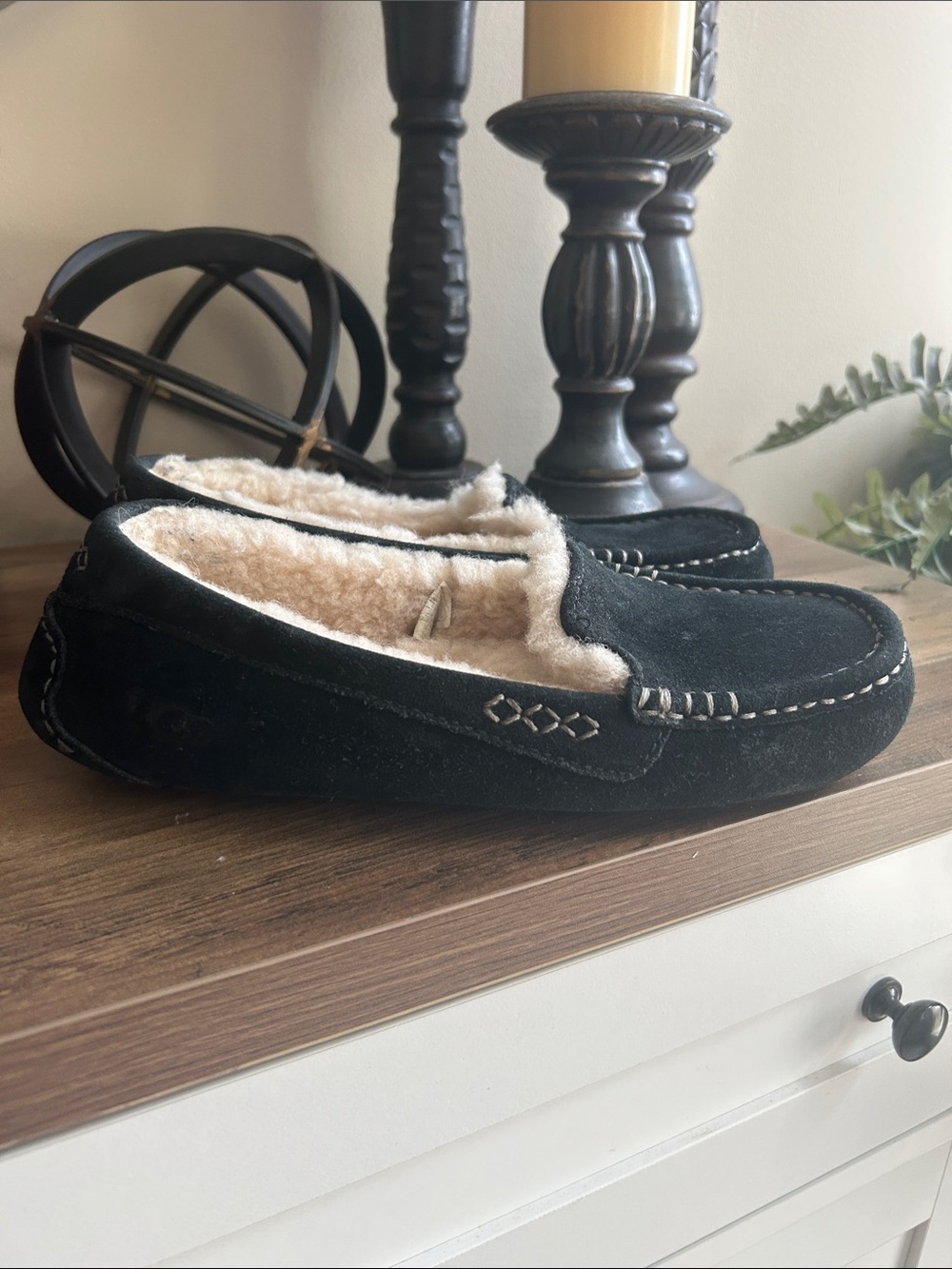 UGG Ansley Black Suede Shearling-Lined Moccasins 8 - Picture 5 of 6